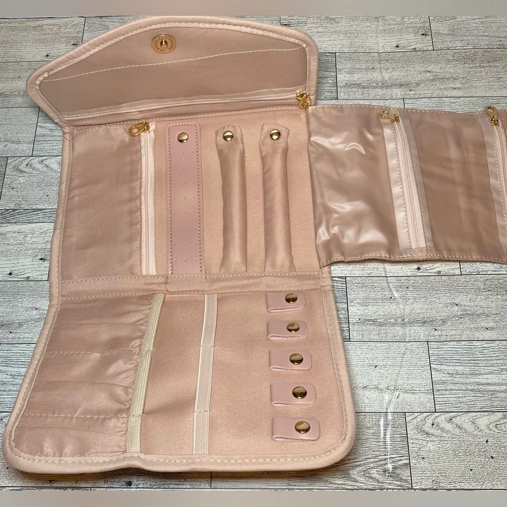 Kuak Travel Jewelry Foldable Blush Pink Portable‎ Makeup Organizer